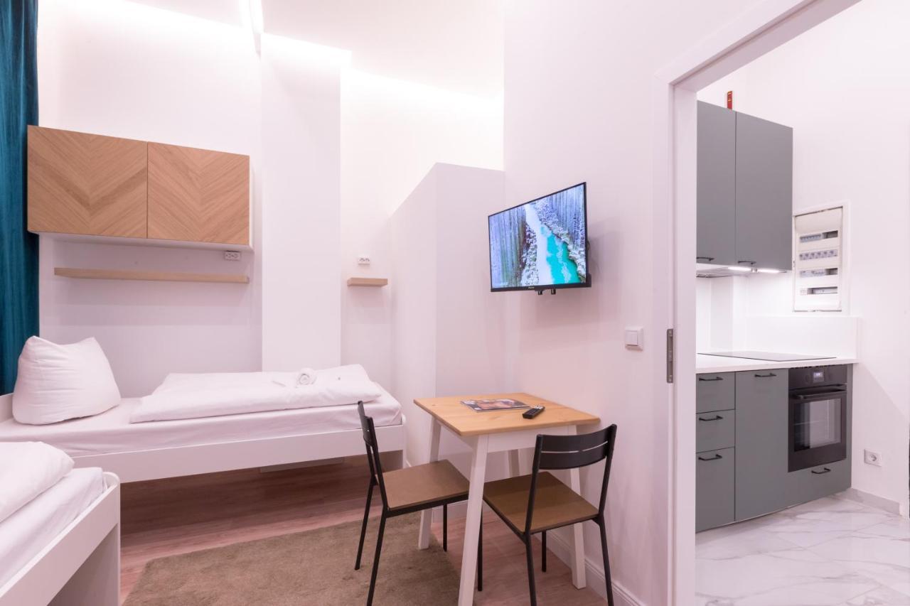 Hevals Spa & Design Apartment Berlin Exterior photo