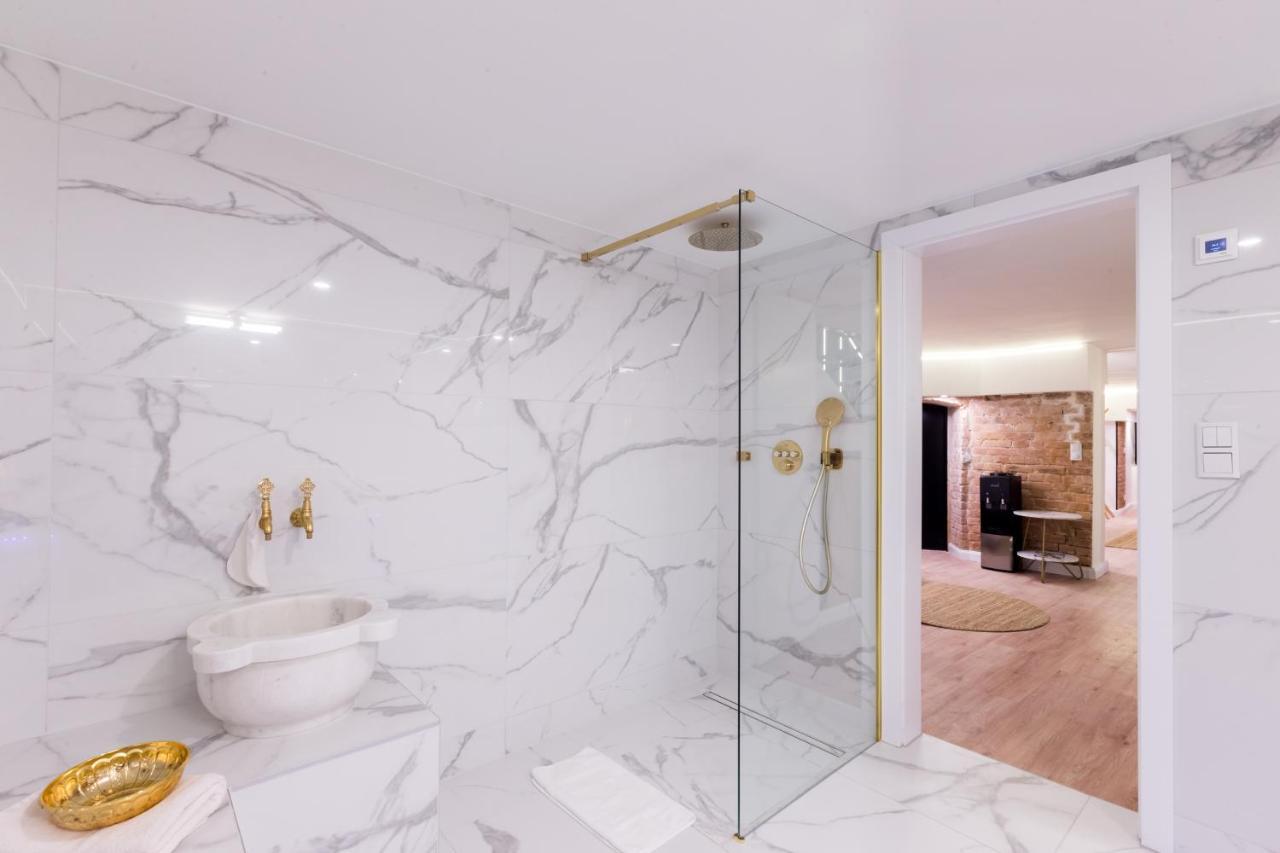 Hevals Spa & Design Apartment Berlin Exterior photo
