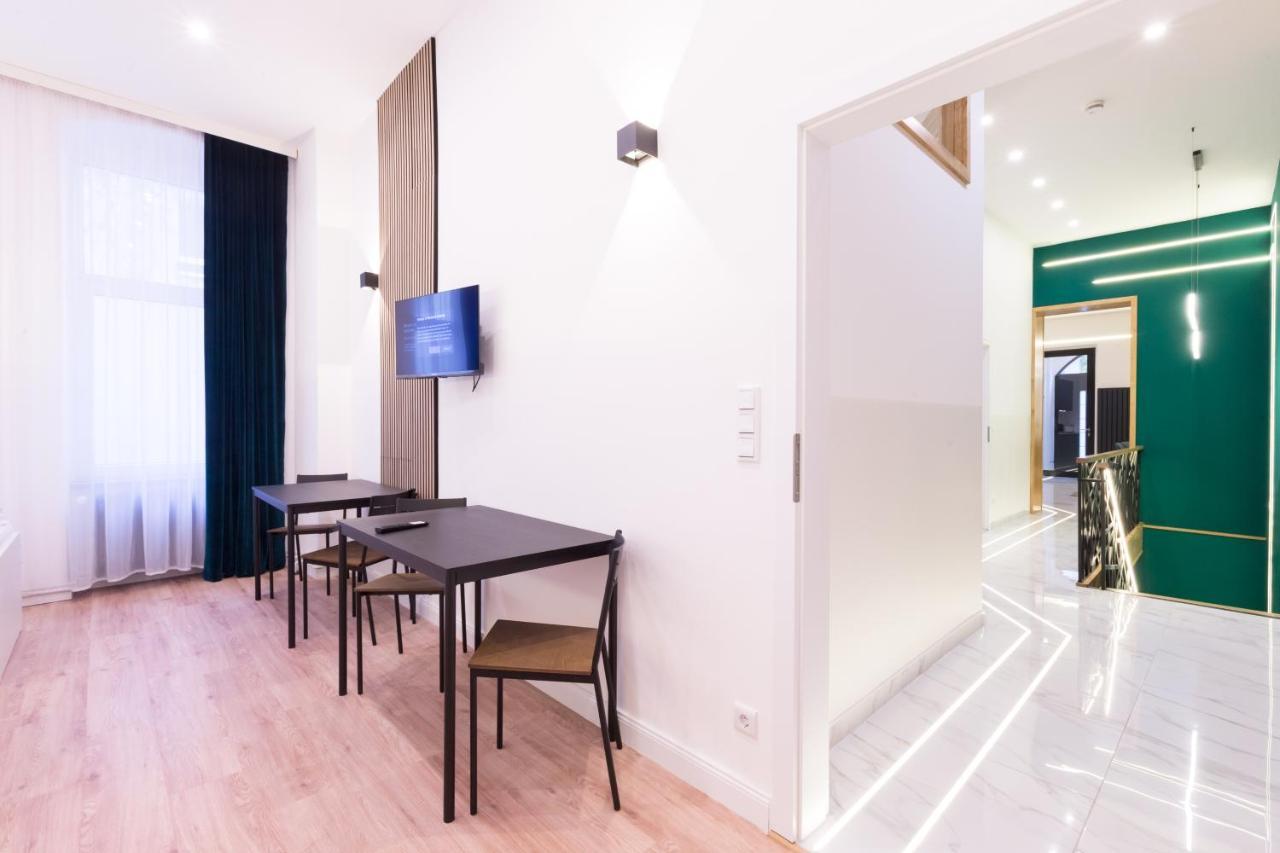Hevals Spa & Design Apartment Berlin Exterior photo